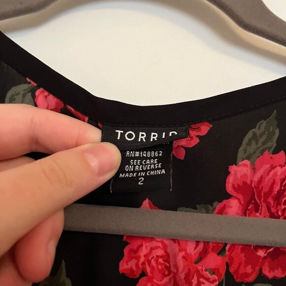 Torrid Size 2 Rose Floral Print Georgette Blouse - Picture 8 of 9